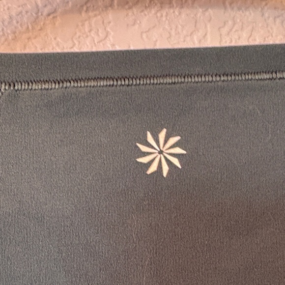 Athleta Transcend Forest Green Long Sleeve Top - Picture 5 of 6